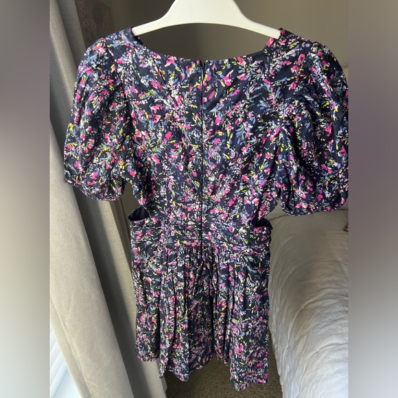 French Connection Floral Puff Sleeve Mini dress with Cutouts. Size XS / us 4 - Picture 3 of 6